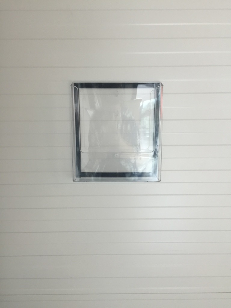 Banette : Porte brochures mural