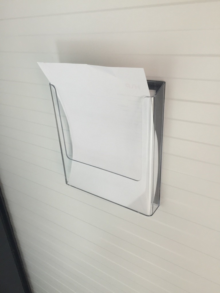 Banette : Porte brochures mural