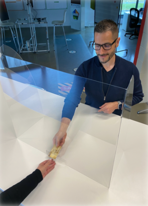 Vitre comptoir SANS ouverture PETG 1,5 mm 700x660 mm