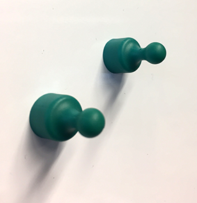 Lot de 10 magnets type "pion" - Vert